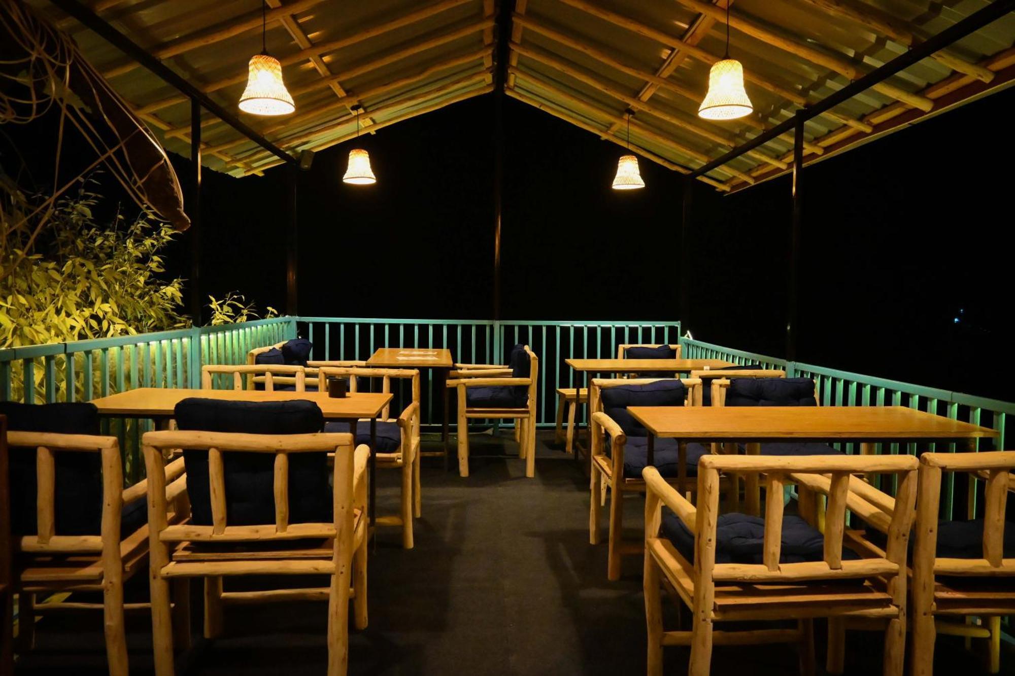 Hostel 360 Degree, Jibhi ภายนอก รูปภาพ