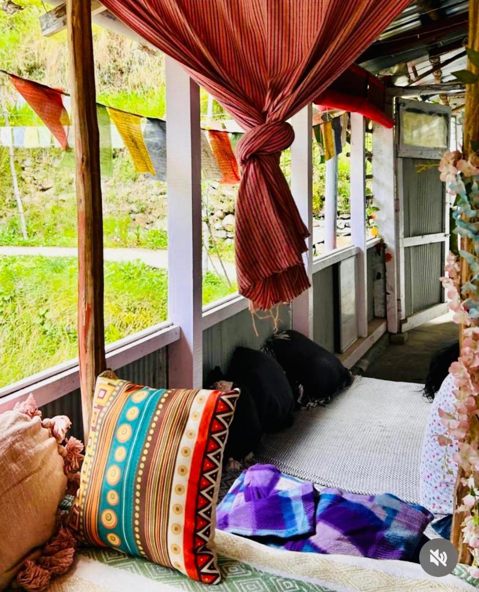 Hostel 360 Degree, Jibhi ภายนอก รูปภาพ