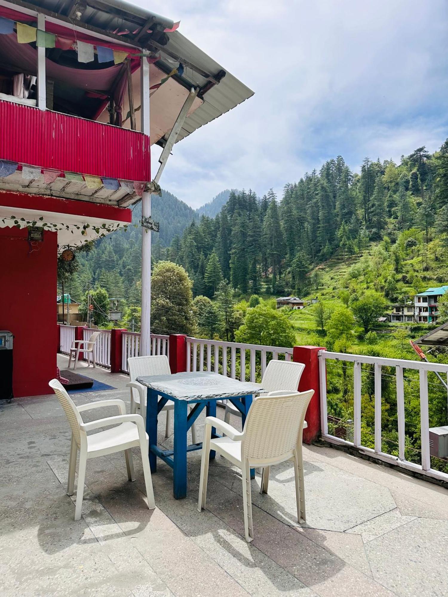 Hostel 360 Degree, Jibhi ภายนอก รูปภาพ