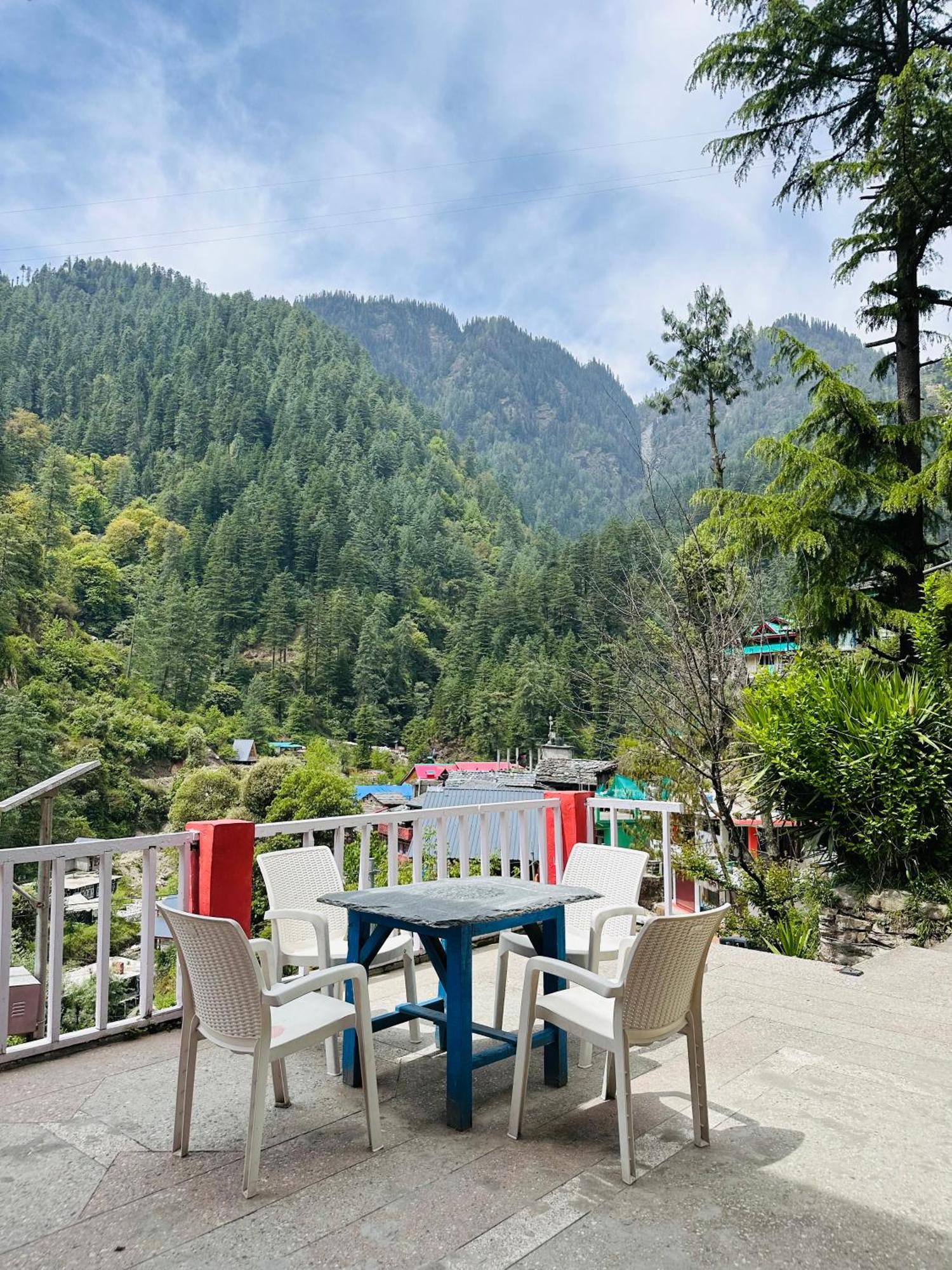 Hostel 360 Degree, Jibhi ภายนอก รูปภาพ